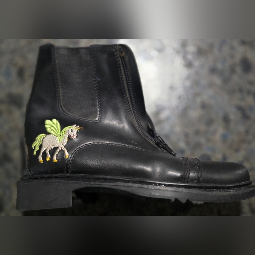 TuffRider Childrens Unicorn Front Zip Paddock Boots Size 2 Girls